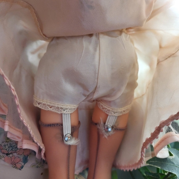 Antique Miss Revlon Doll - Picture 5 of 16